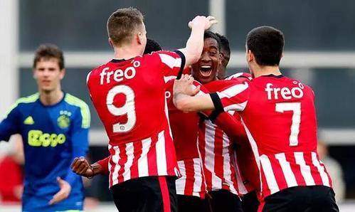 巴萨火力全 巴萨火力全