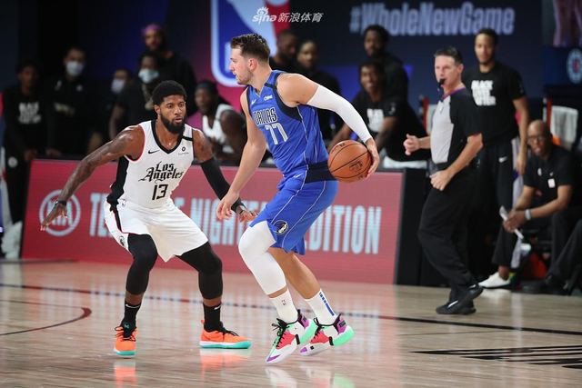 斯马特与奇 斯马特与奇