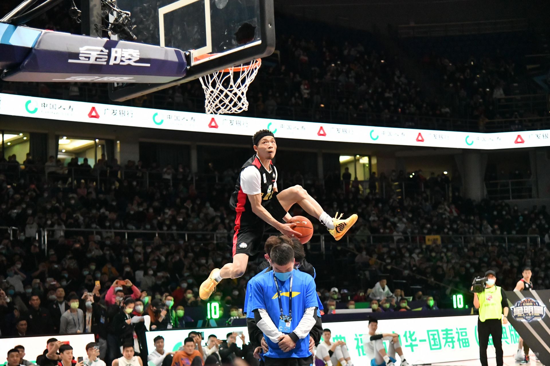 的蓬勃发展 的蓬勃发展