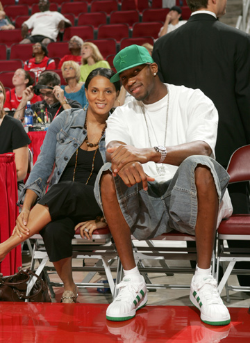 波动明显 波动明显